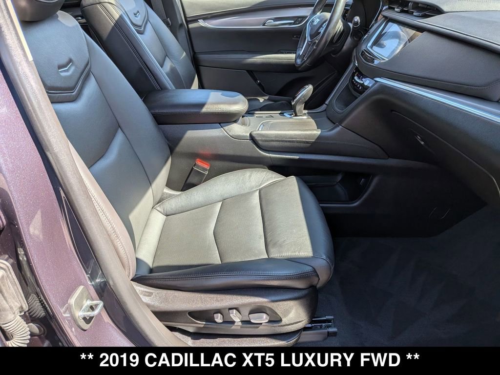 Used 2019 Cadillac XT5 Luxury image 29