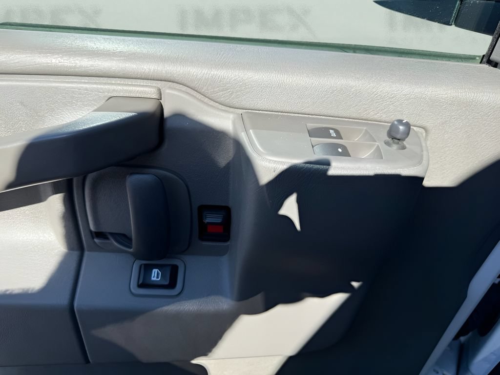 Used 2023 GMC Savana 2500 w/ Driver Convenience Package RWD image 20