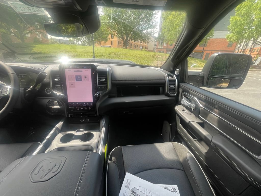 New 2026 RAM 2500 Laramie AWD/4WD image 13