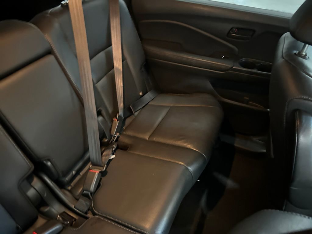 Used 2023 Honda Passport EX-L image 17