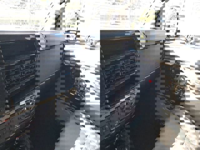 New 2025 GMC Savana 2500 w/ Driver Convenience Package image 25