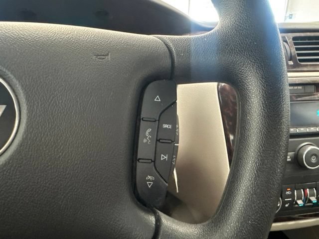 Used 2016 Chevrolet Impala LTZ FWD image 29