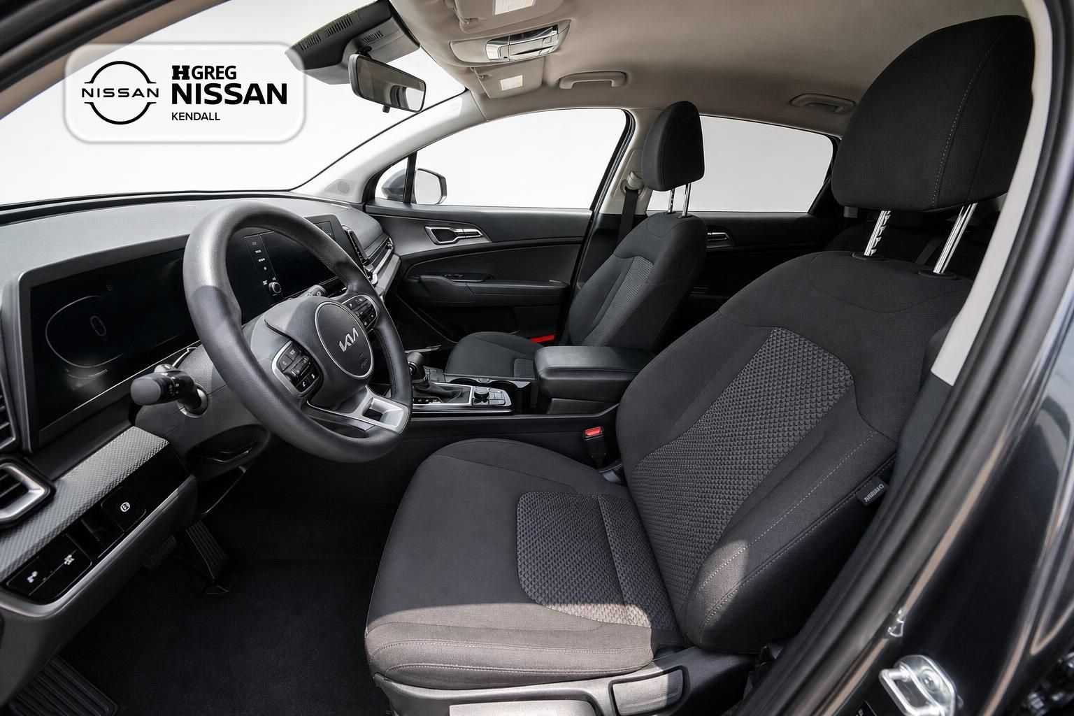 Used 2024 Kia Sportage LX FWD image 7
