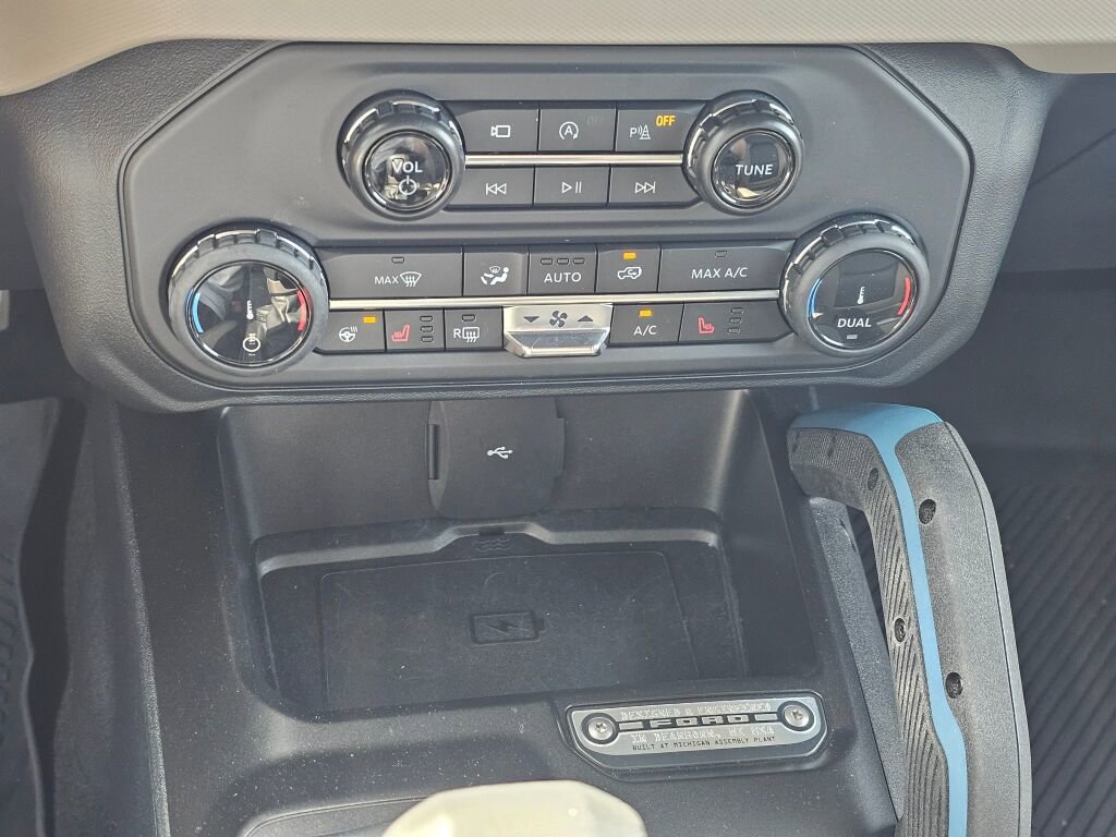 Used 2022 Ford Bronco Wildtrak AWD/4WD image 17