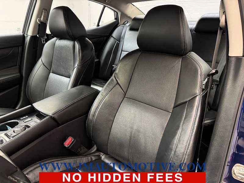 Used 2019 Nissan Maxima 3.5 SV w/ Floor Mat Group FWD image 11