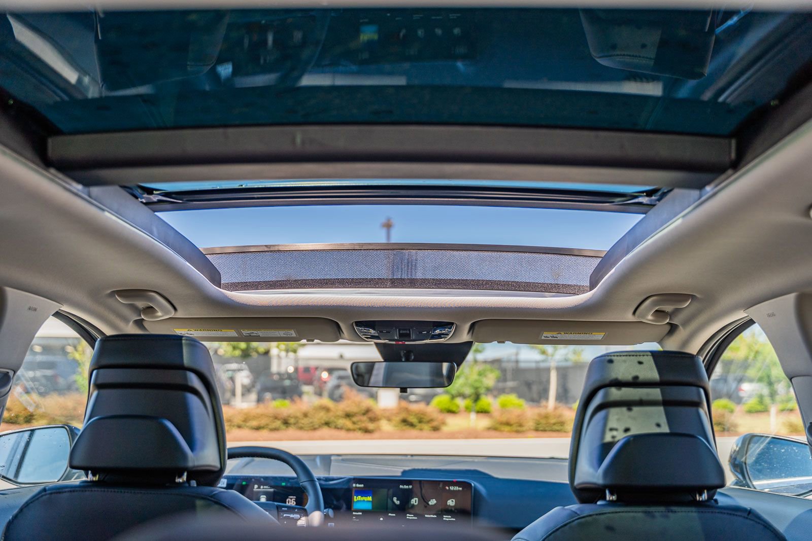 New 2026 Kia Sportage EX w/ EX Panorama Roof Package image 12