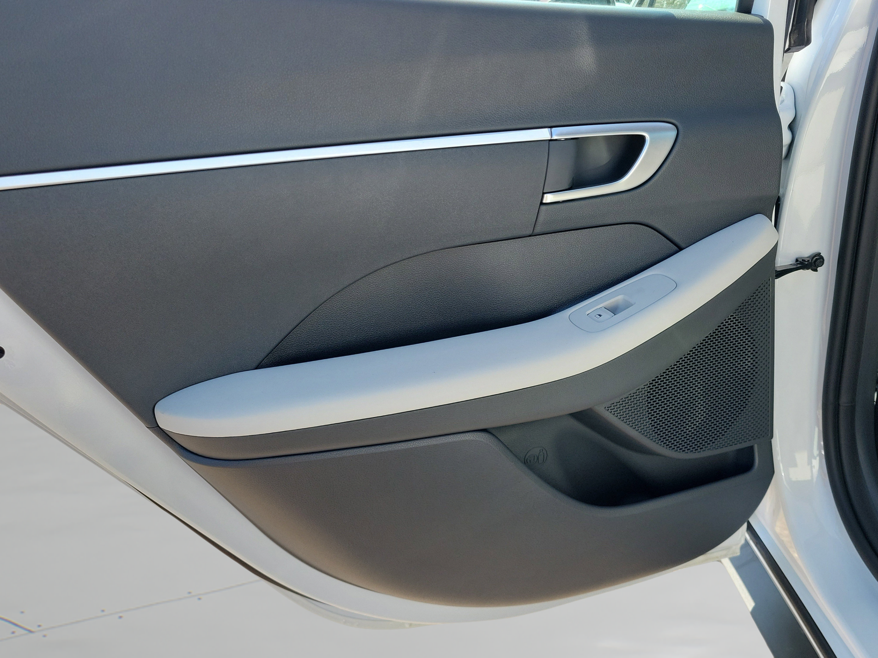 New 2026 Hyundai Sonata SE FWD image 6