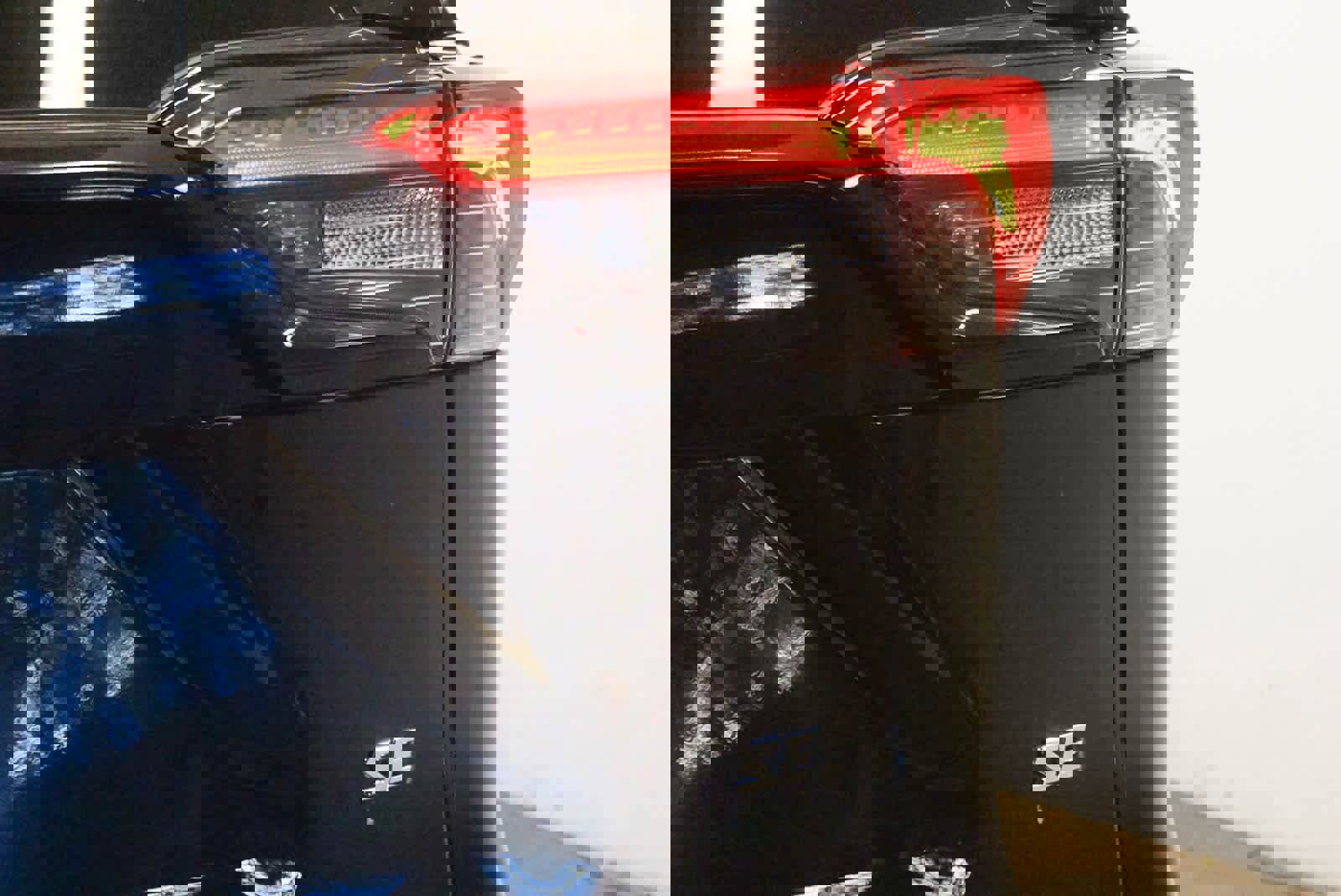 Used 2024 Toyota RAV4 SE image 11