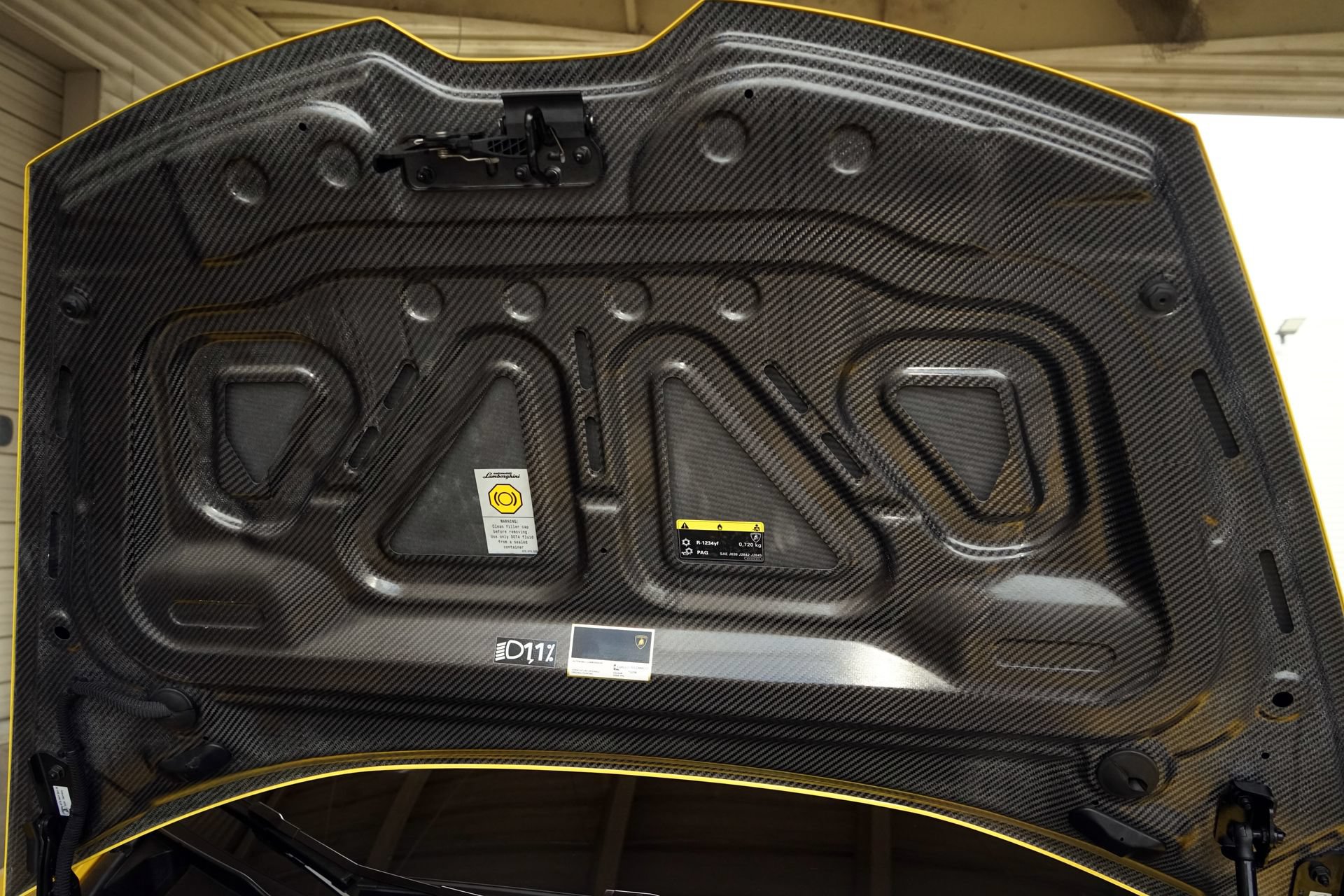 Used 2023 Lamborghini Huracan Tecnica RWD image 32
