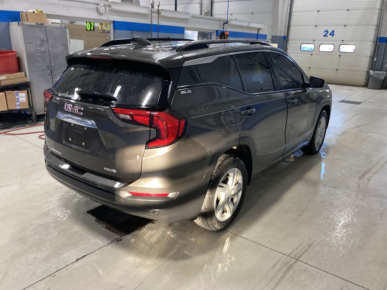 Used 2019 GMC Terrain SLE w/ Driver Convenience Package AWD/4WD image 7