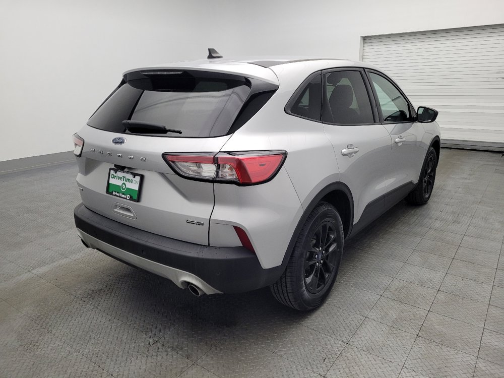Used 2020 Ford Escape SE Sport image 9