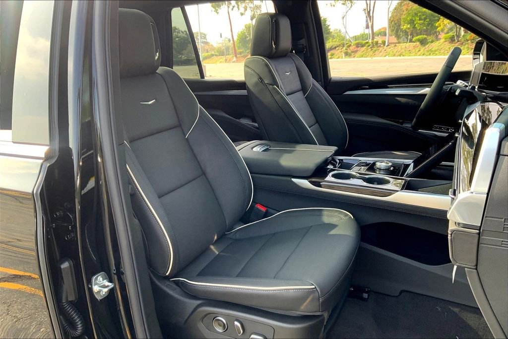 New 2026 Cadillac Escalade Luxury AWD/4WD image 34