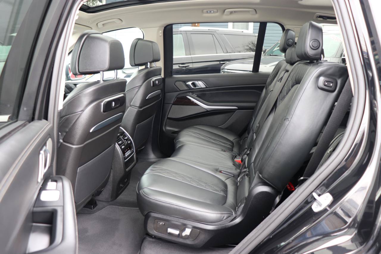 Used 2025 BMW X7 xDrive40i AWD/4WD image 12