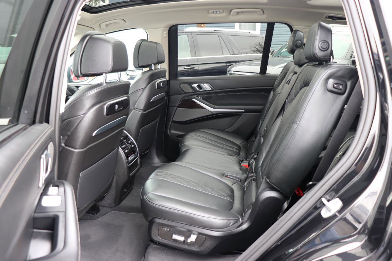 Used 2025 BMW X7 xDrive40i image 12