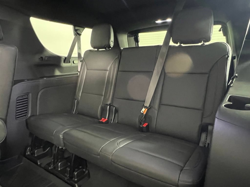 Certified 2023 Chevrolet Suburban Z71 w/ Luxury Package AWD/4WD image 19