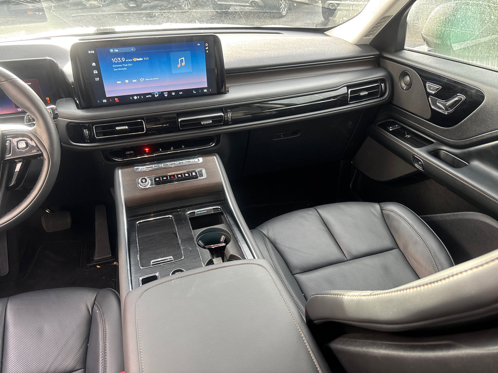 New 2025 Lincoln Aviator Reserve image 32