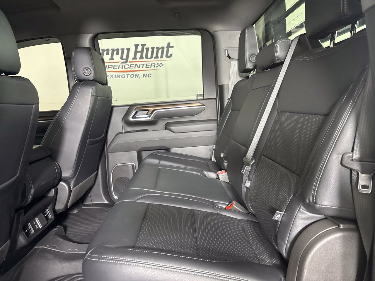 Used 2025 Chevrolet Silverado 2500 LT w/ Z71 Chrome Sport Edition AWD/4WD image 25