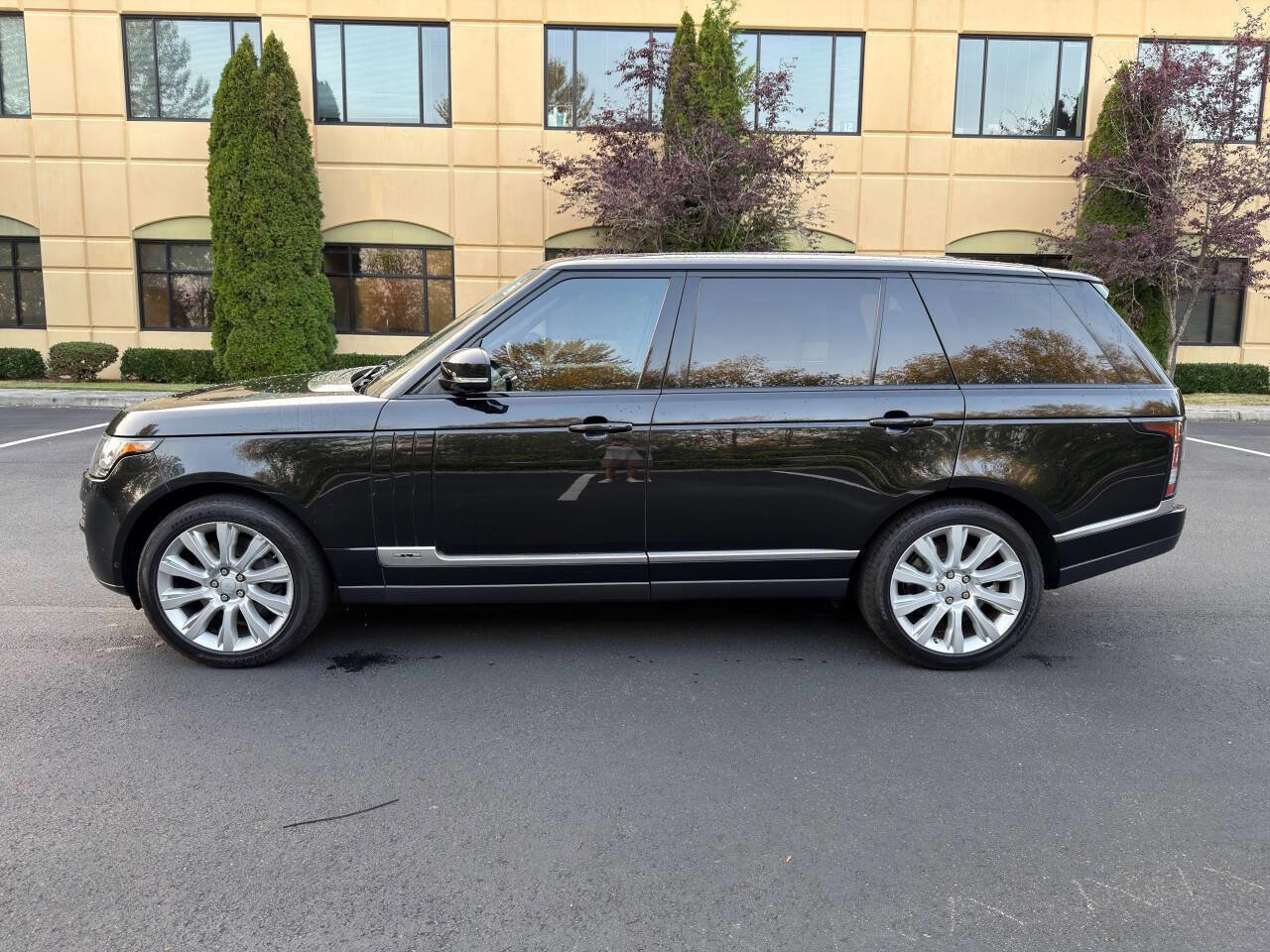Used 2014 Land Rover Range Rover Long Wheelbase Supercharged image 10