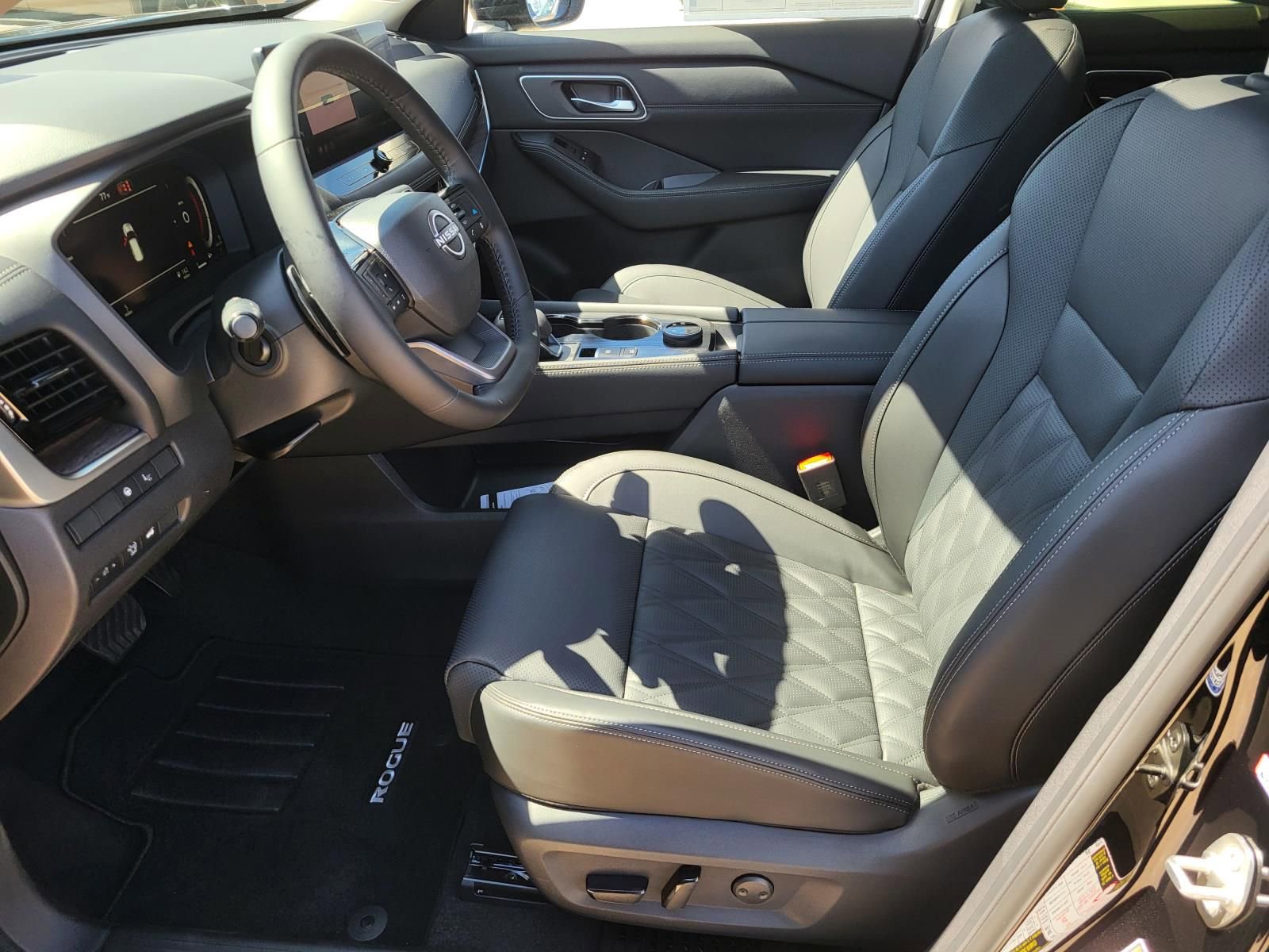 New 2026 Nissan Rogue Platinum image 21