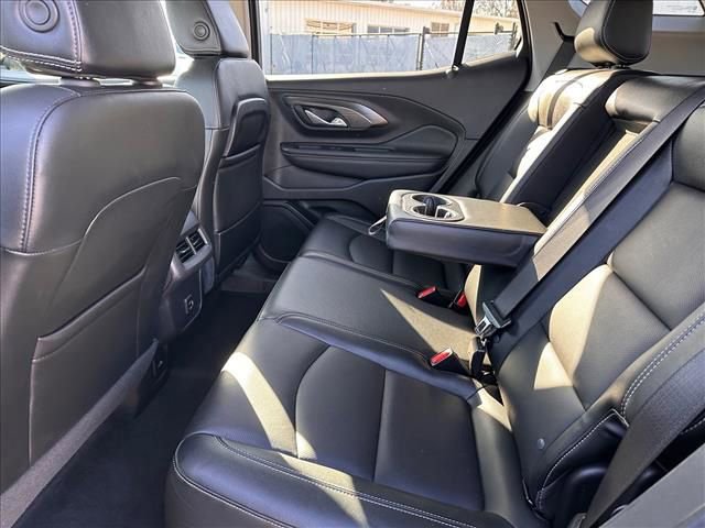 Used 2024 GMC Terrain SLT image 20