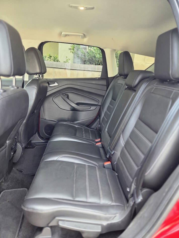 Used 2017 Ford Escape Titanium w/ Equipment Group 301A AWD/4WD image 25