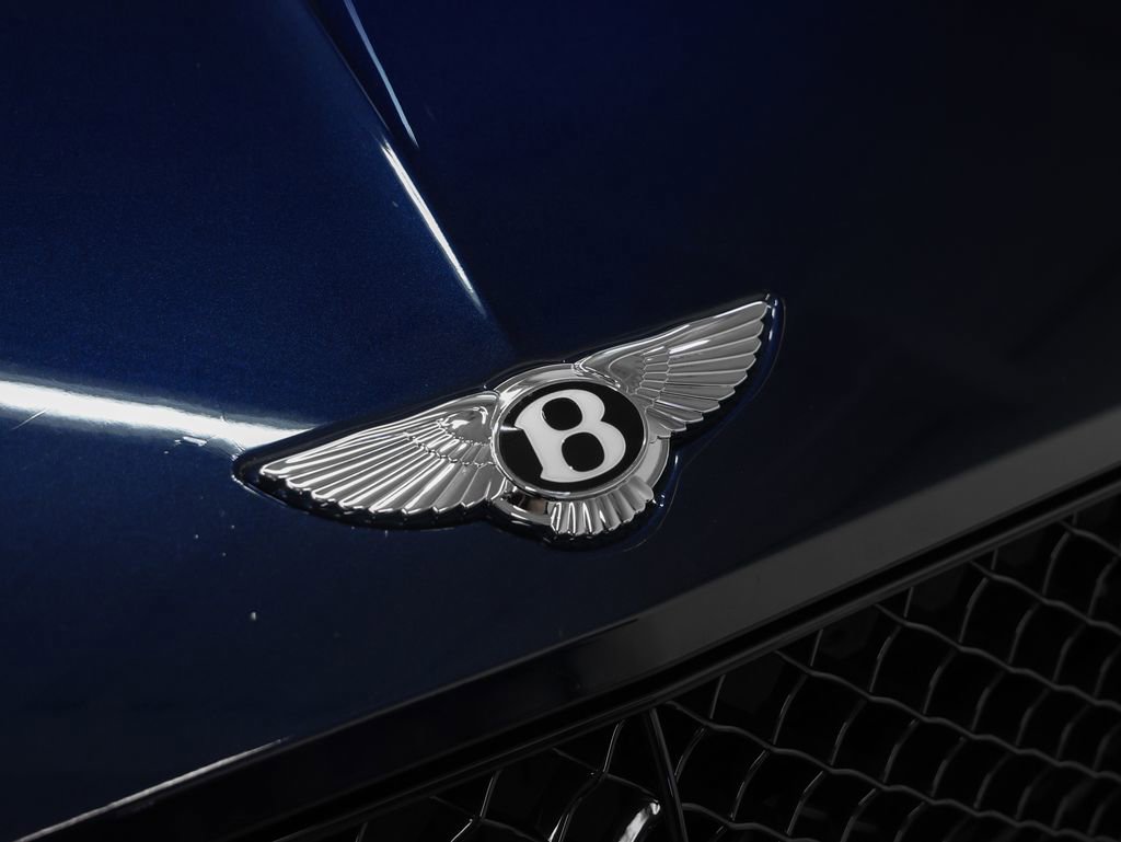 Used 2024 Bentley Continental GT image 4
