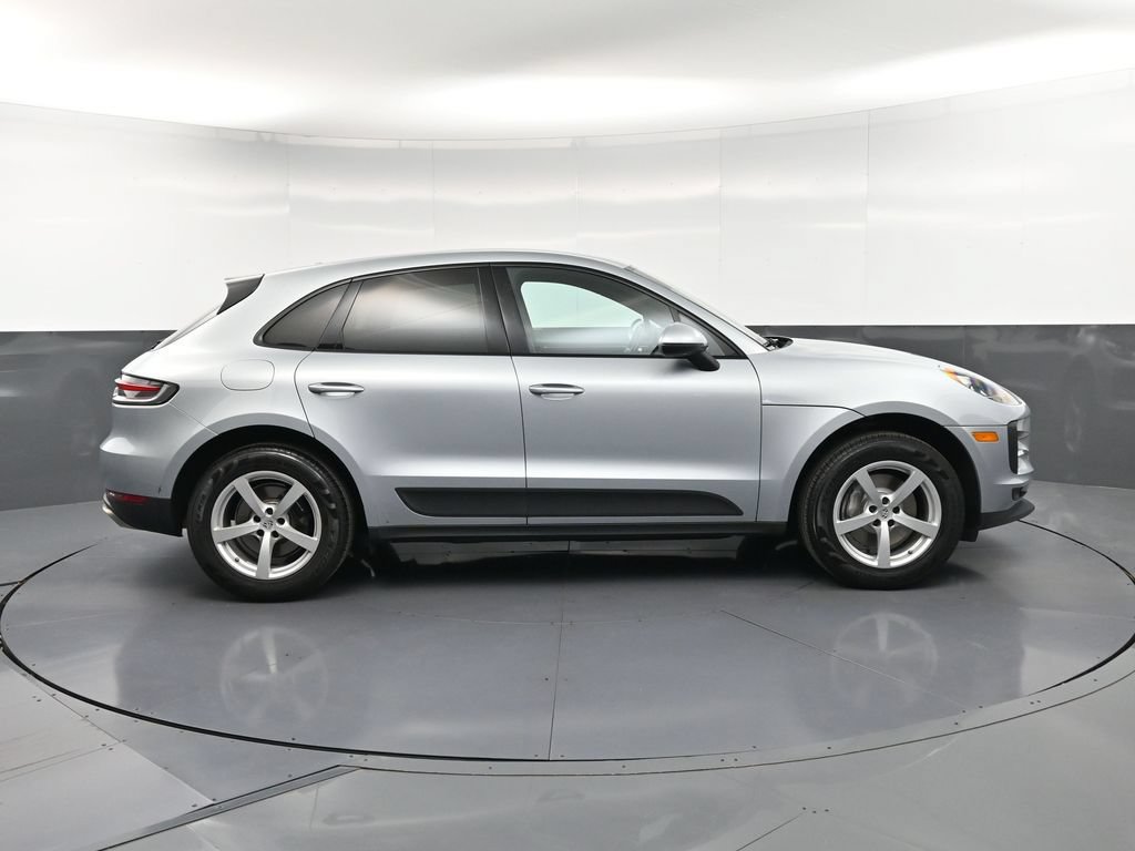 Certified 2020 Porsche Macan AWD/4WD image 9