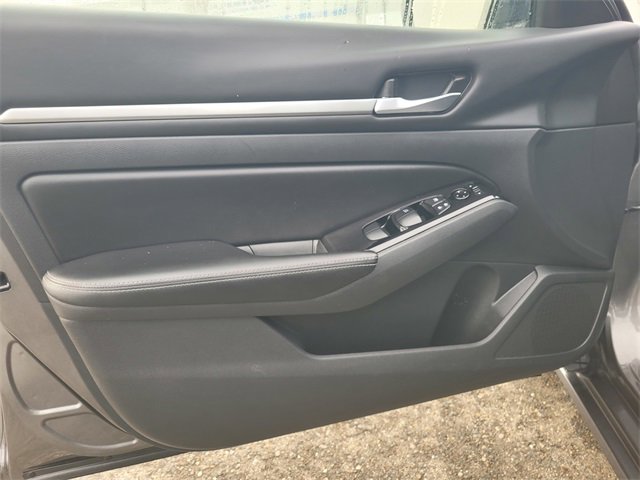 Used 2023 Nissan Altima 2.5 SV image 18