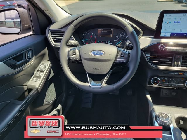 Used 2022 Ford Escape SE w/ Convenience Package FWD image 11