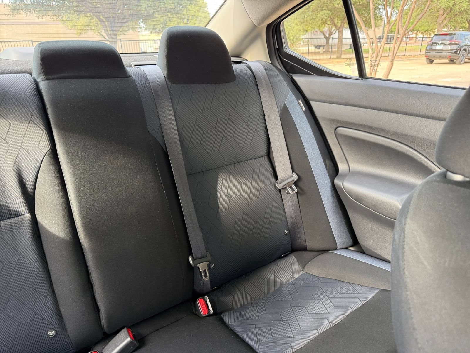Used 2025 Nissan Versa SV FWD image 32