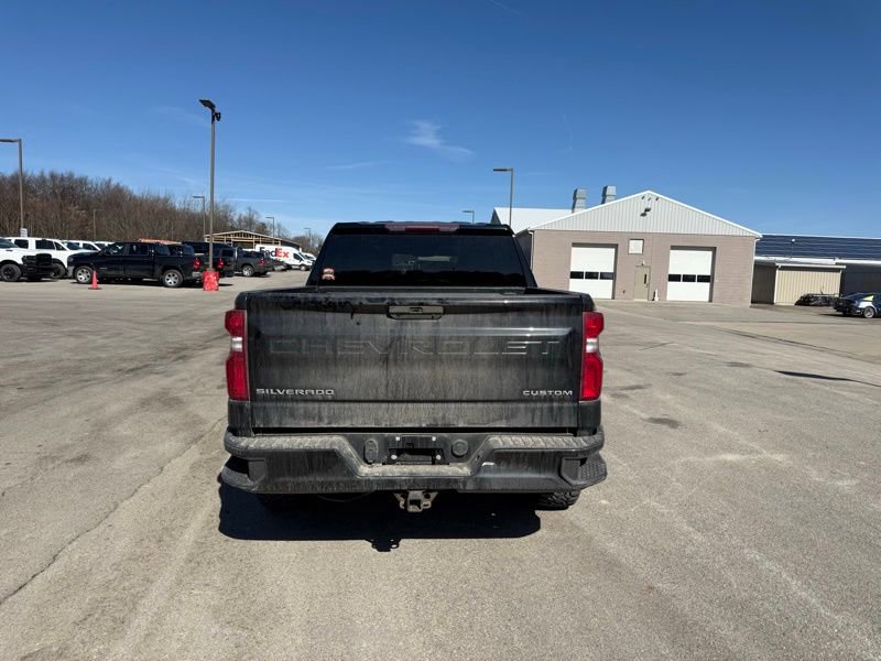 Used 2019 Chevrolet Silverado 1500 Custom w/ Custom Value Package AWD/4WD image 7