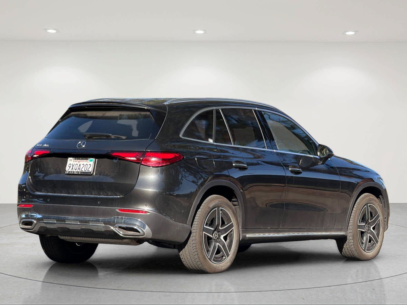 Used 2026 Mercedes-Benz GLC 300 image 4