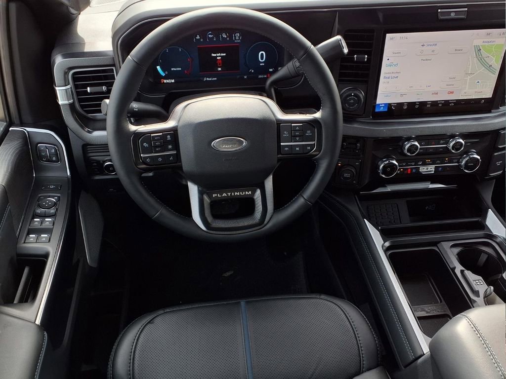 New 2025 Ford F450 Platinum image 3