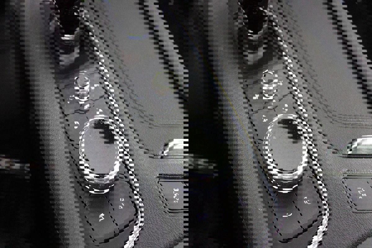 Used 2024 Cadillac XT5 Premium Luxury image 14