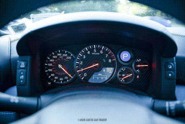 Used 2024 Nissan GT-R AWD/4WD image 44