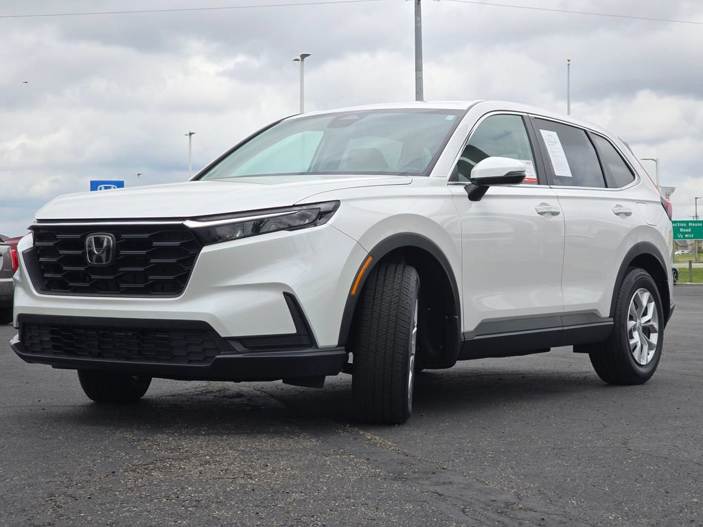 Used 2025 Honda CR-V LX image 11