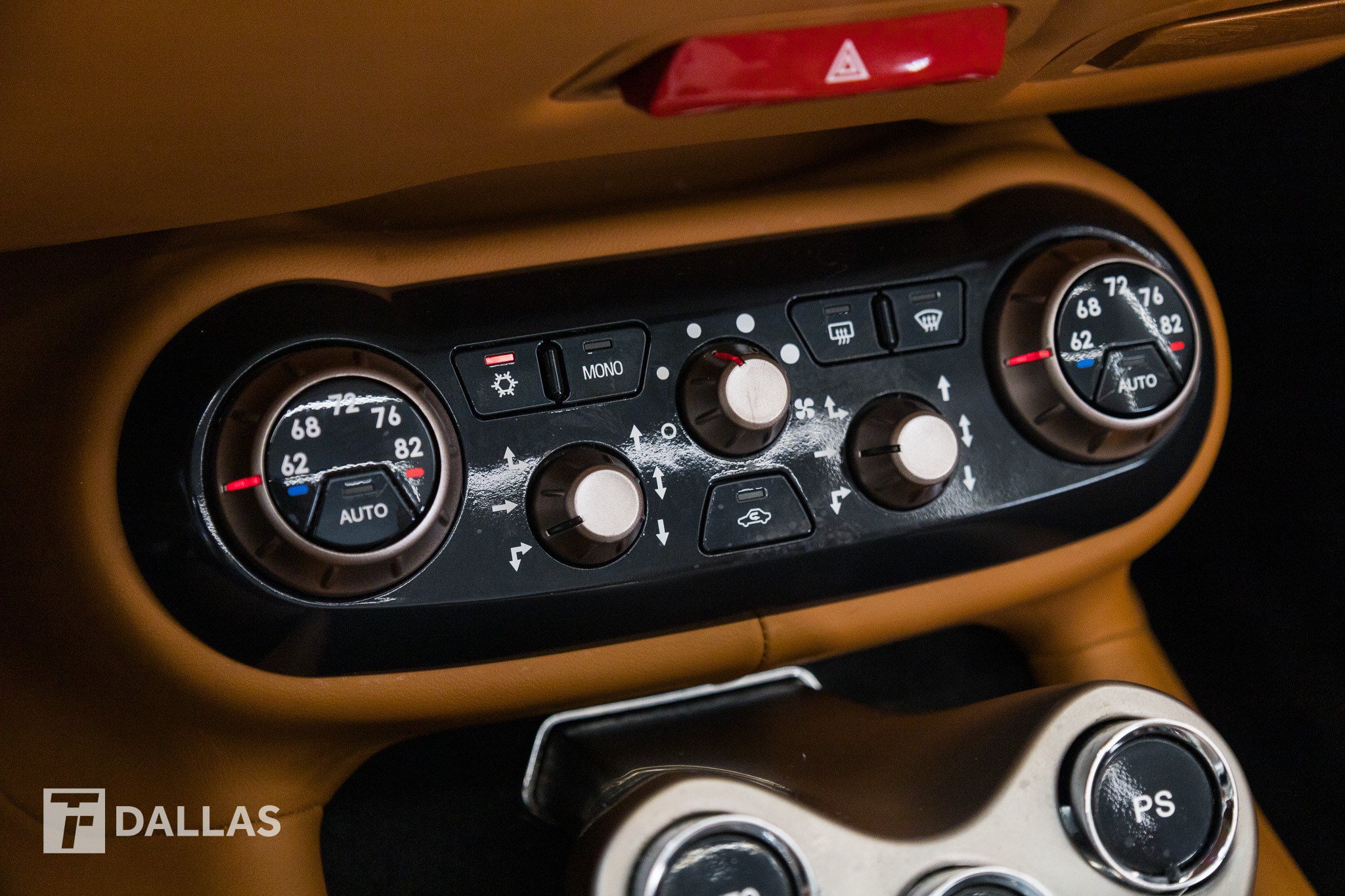 Used 2011 Ferrari California RWD image 31