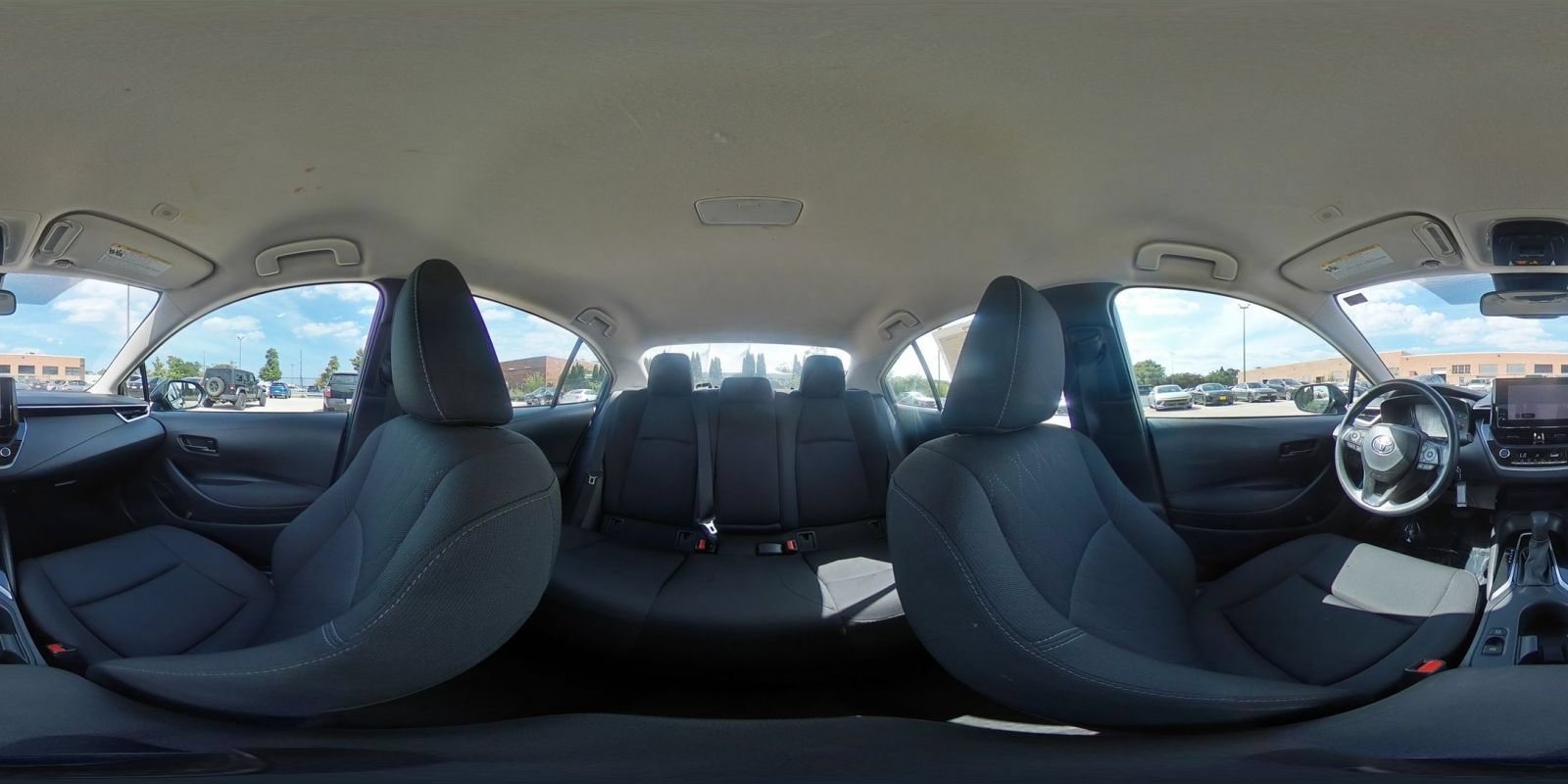 Used 2025 Toyota Corolla LE FWD image 39
