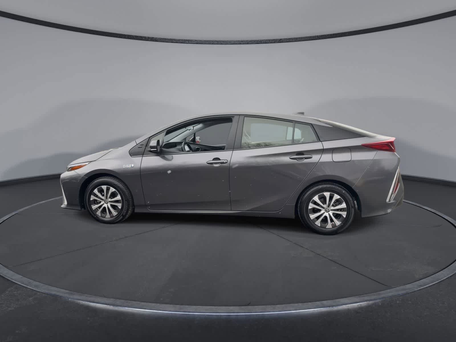 Used 2022 Toyota Prius Prime XLE FWD image 5