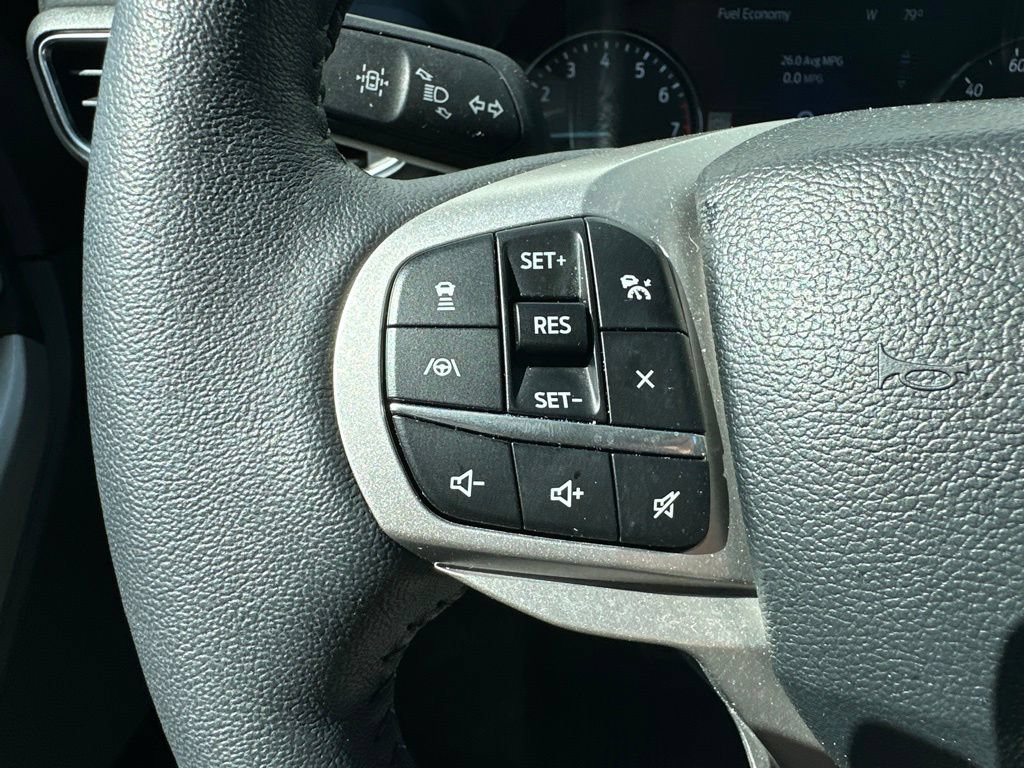 Used 2024 Ford Explorer XLT w/ Equipment Group 202A AWD/4WD image 38