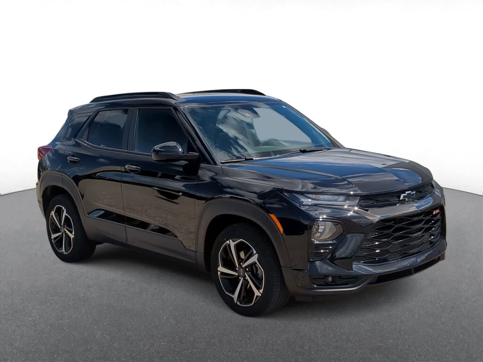 Used 2022 Chevrolet TrailBlazer RS FWD image 2