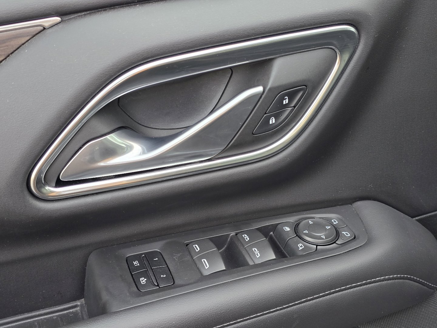 Used 2022 Chevrolet Suburban LT w/ LT Signature Plus Package image 37