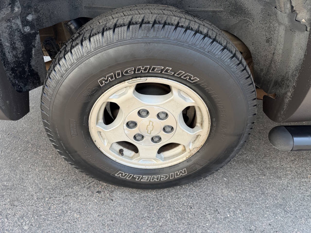 Used 2003 Chevrolet Avalanche 4x4 image 5
