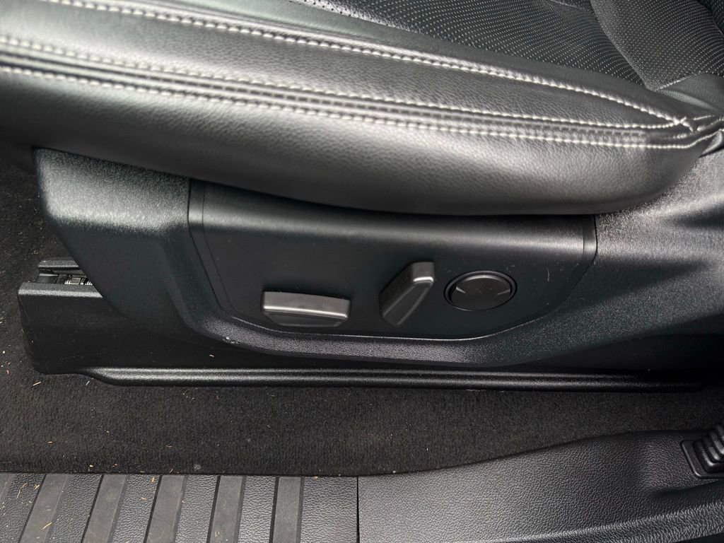 Used 2021 Ford F250 Lariat w/ Lariat Ultimate Package image 11