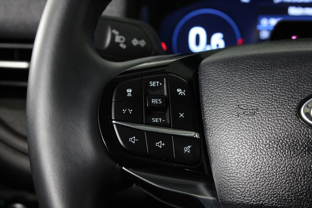 Used 2025 Ford Explorer Platinum w/ Ultimate Package AWD/4WD image 29
