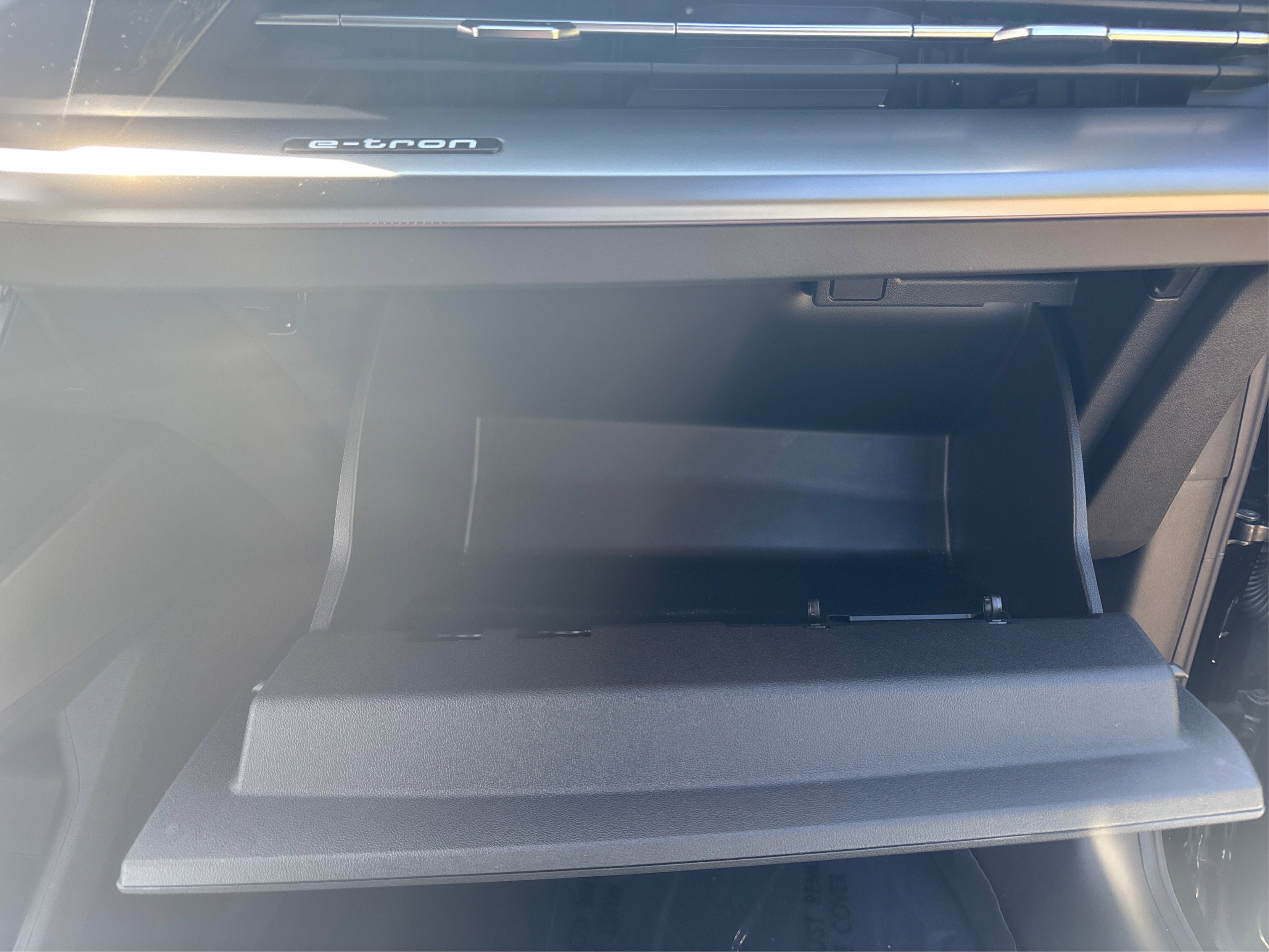 Used 2025 Audi Q4 e-tron Premium Plus image 62