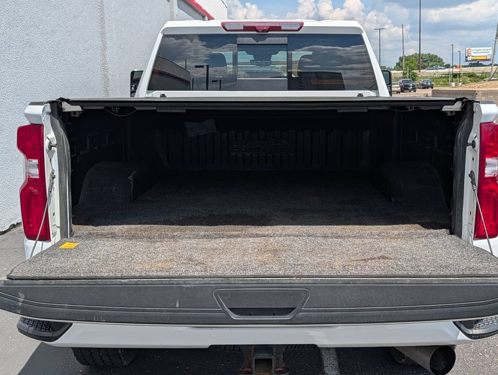 Used 2024 Chevrolet Silverado 3500 High Country w/ High Country Premium Package AWD/4WD image 8
