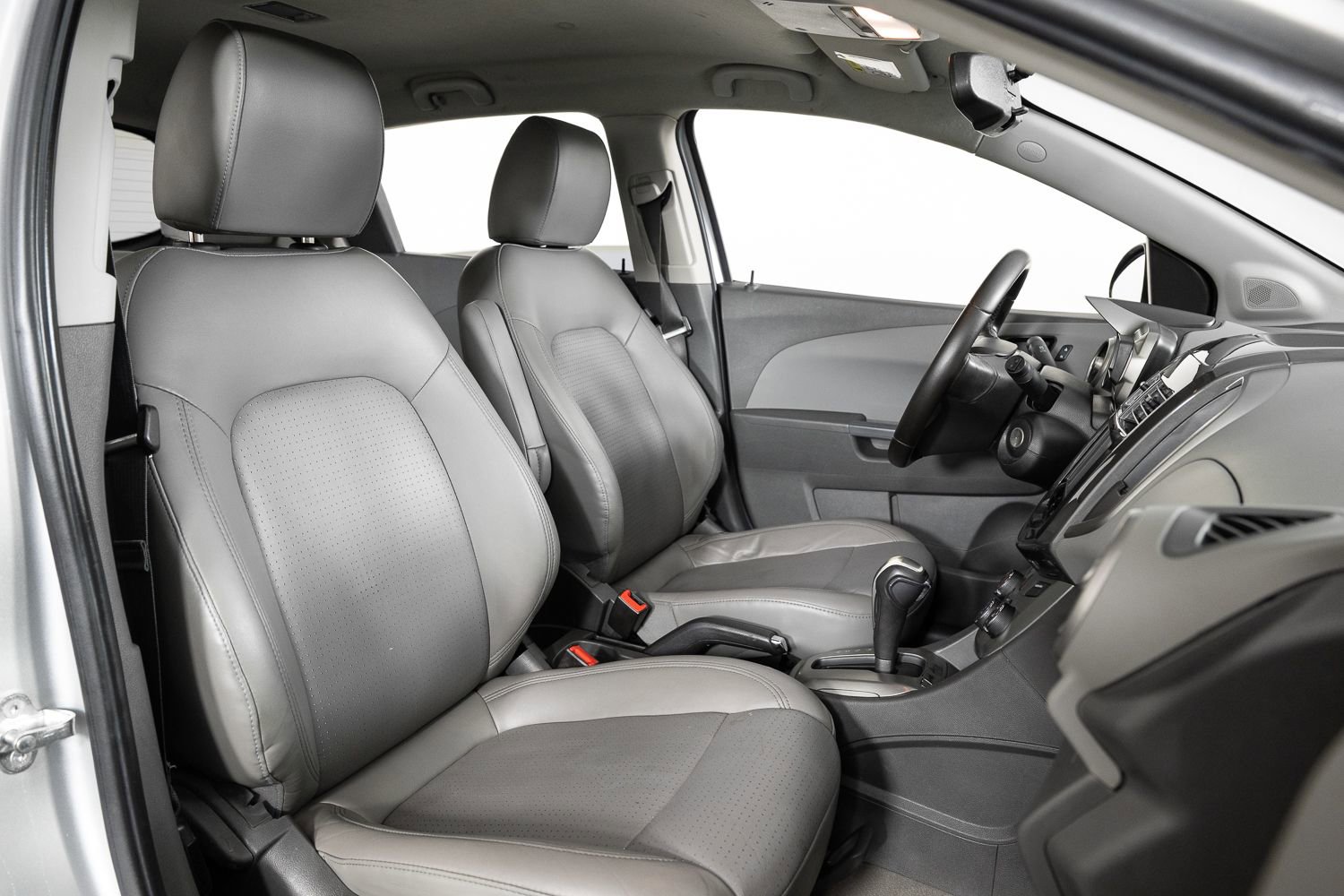 Used 2015 Chevrolet Sonic LTZ image 27