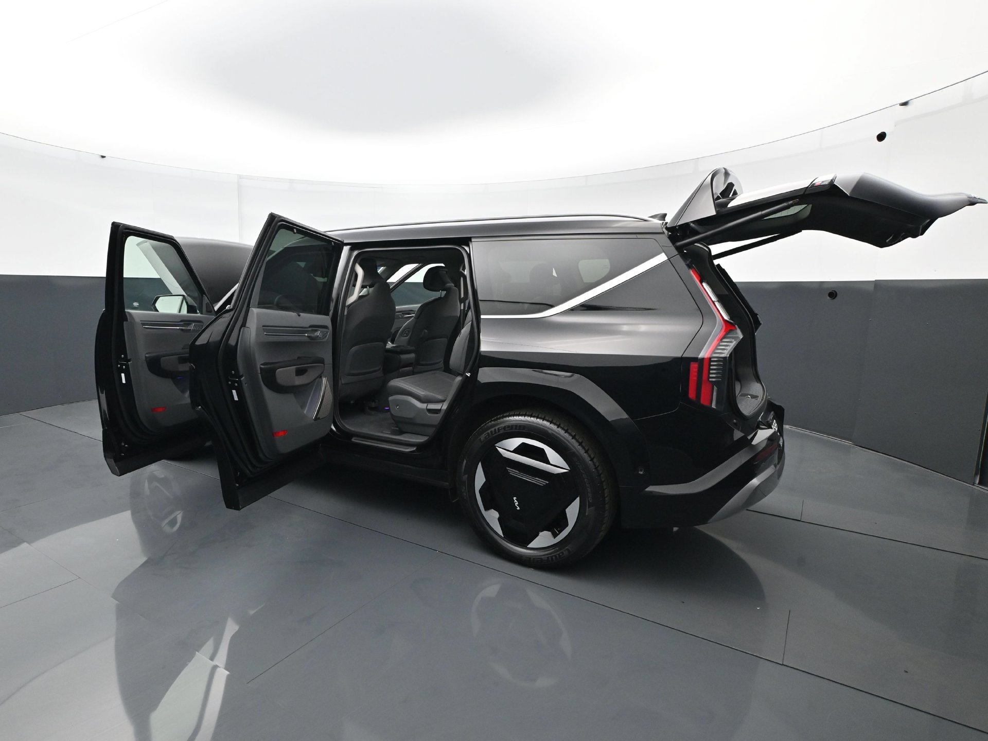 Used 2024 Kia EV9 Land AWD/4WD image 32