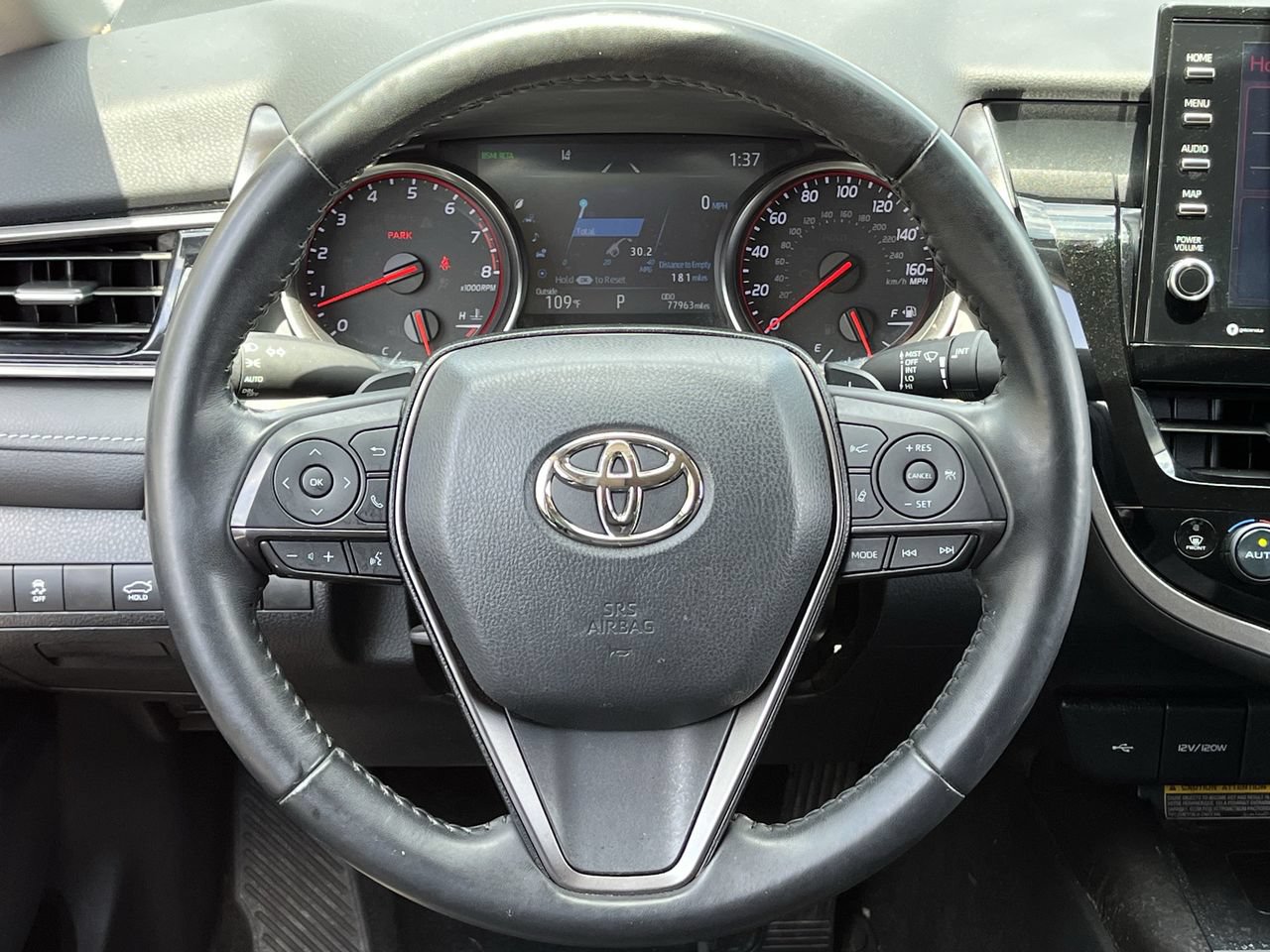 Used 2021 Toyota Camry XSE FWD image 11